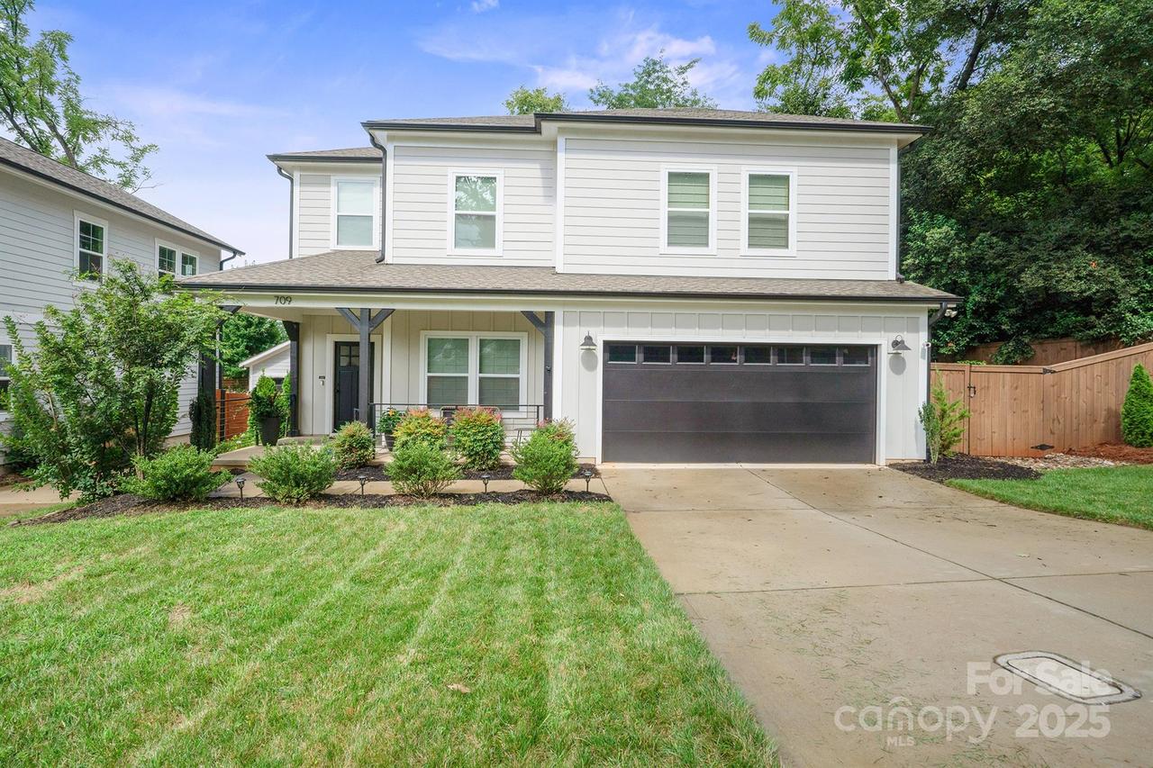 709 Tennyson Dr., Charlotte, NC 28208