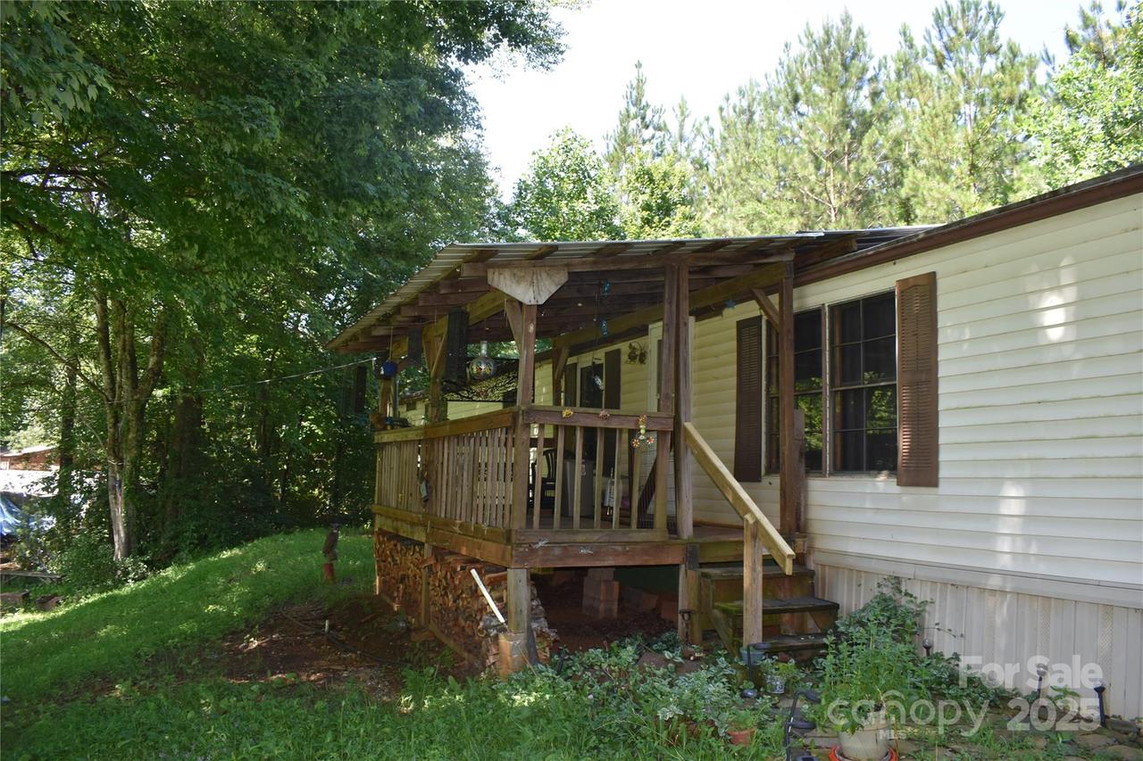 8 Wayne Hyatt Dr., Marion, NC 28752