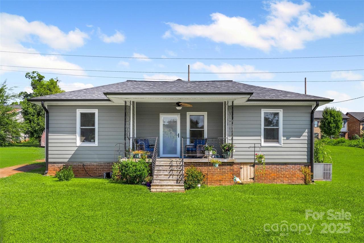 70 Volk St., Belmont, NC 28012