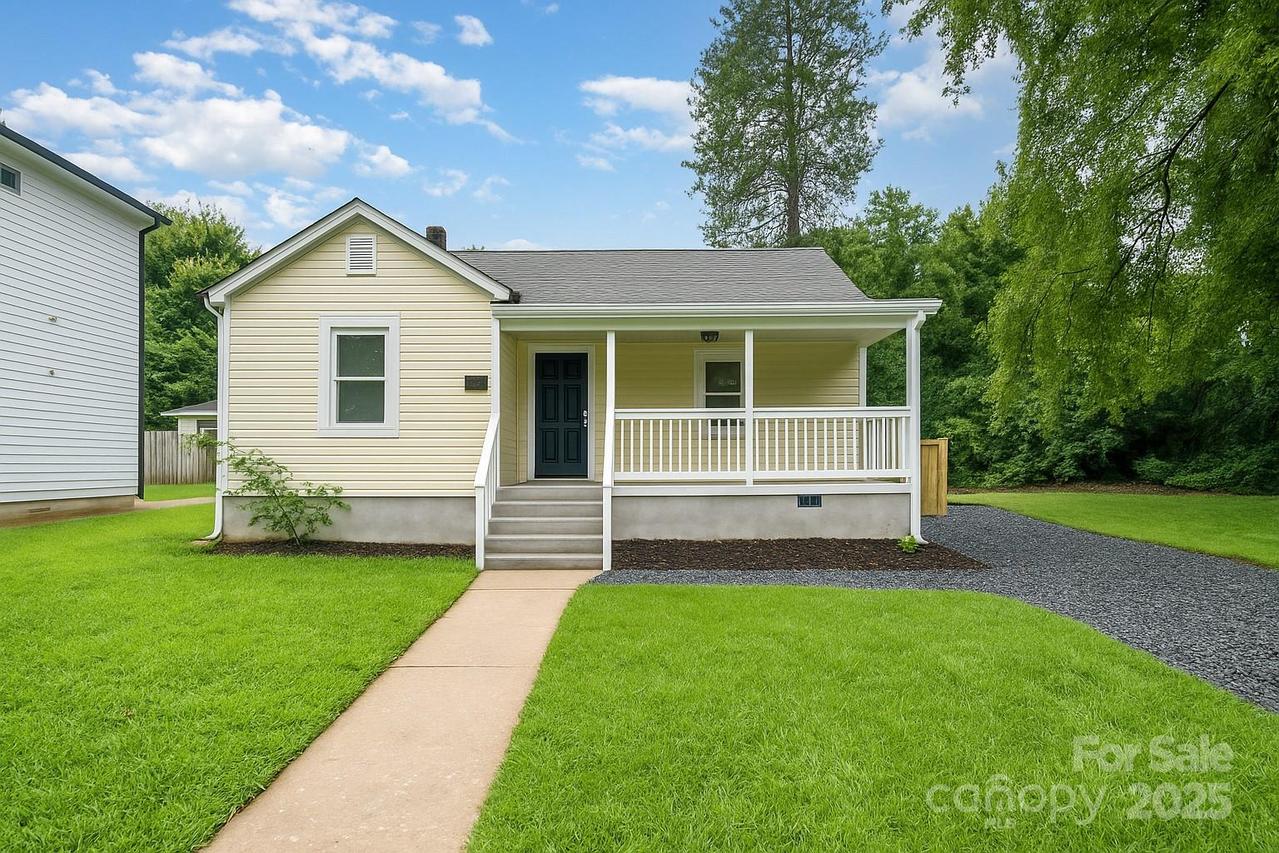 2000 Camp Greene St., Charlotte, NC 28208