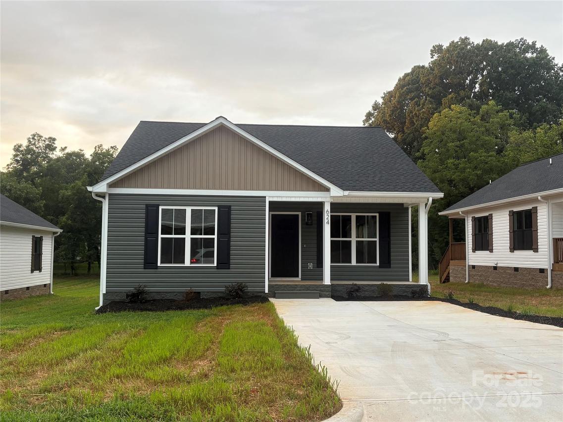 624 W Bell St., Statesville, NC 28677