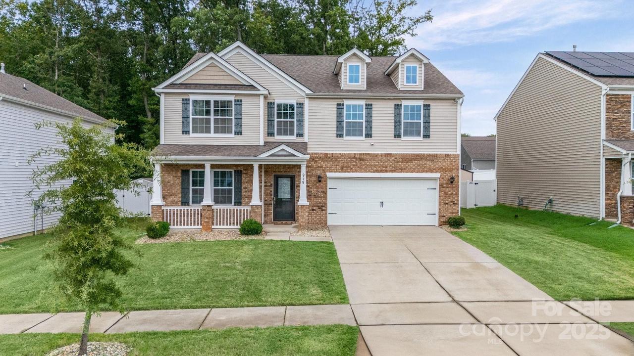 919 Rock Haven Dr., Charlotte, NC 28216