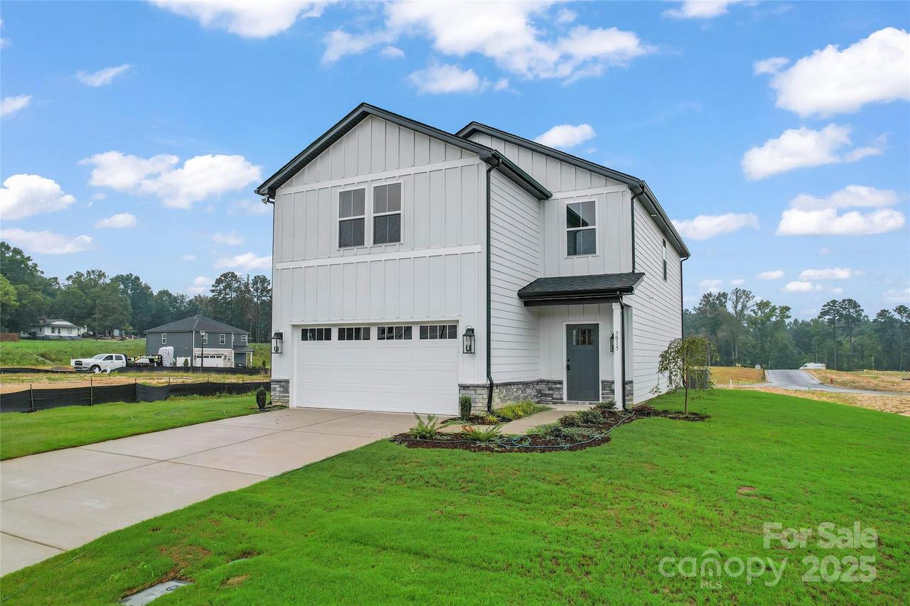 3015 Swallowtail Ln., Kannapolis, NC 28083