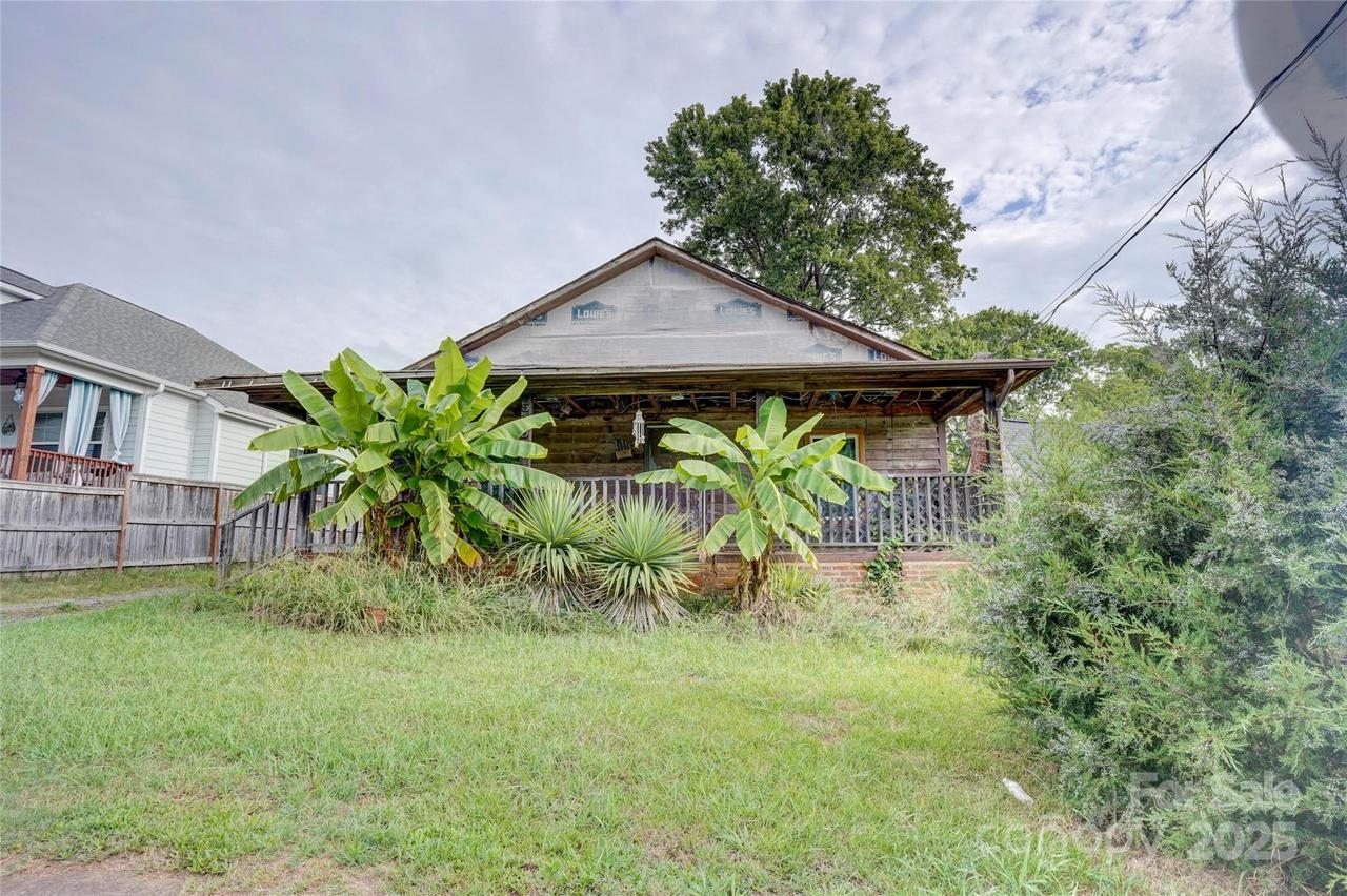 509 Elm Ave., Mount Holly, NC 28120