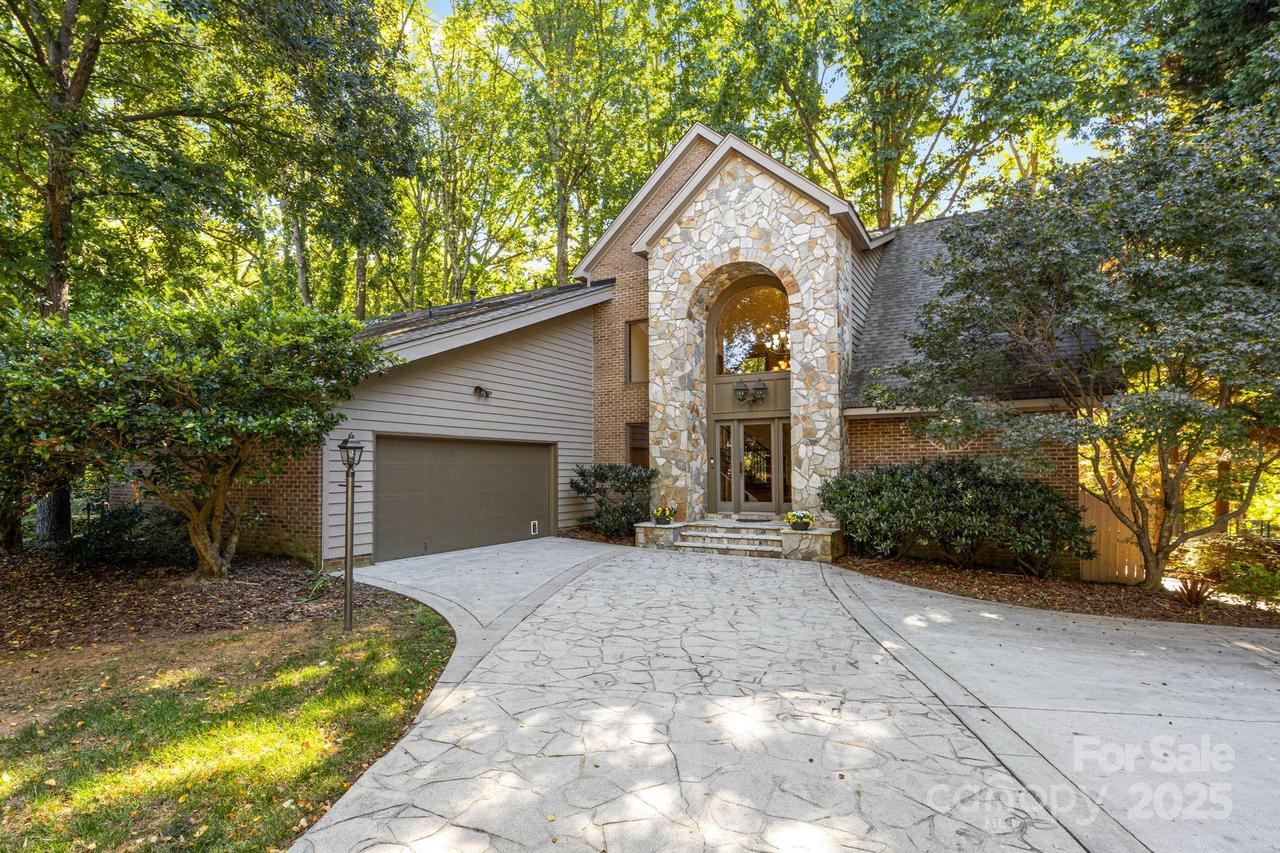 19322 Yachtman Dr., Cornelius, NC 28031