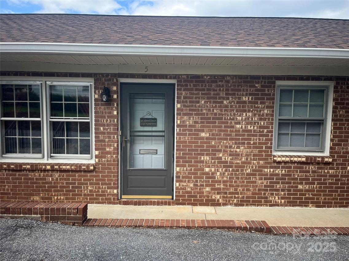 525 12th St. #5, Hickory, NC 28602