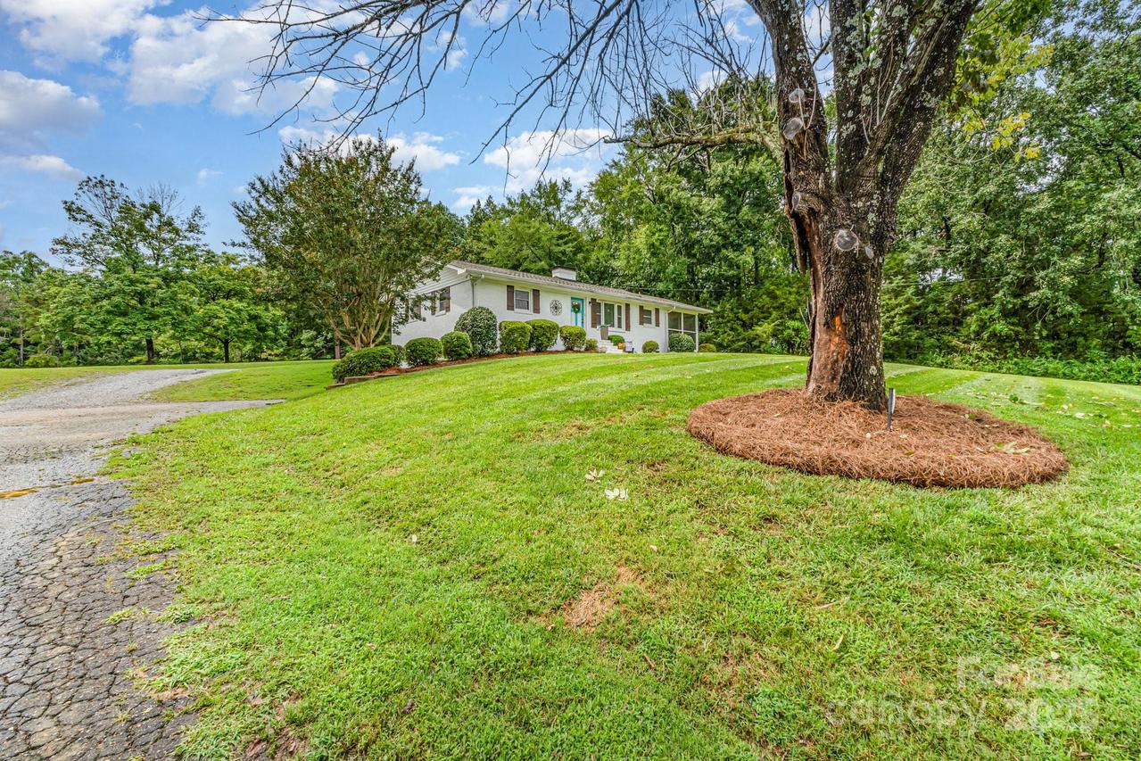 4206 Flowes Store Rd., Concord, NC 28025