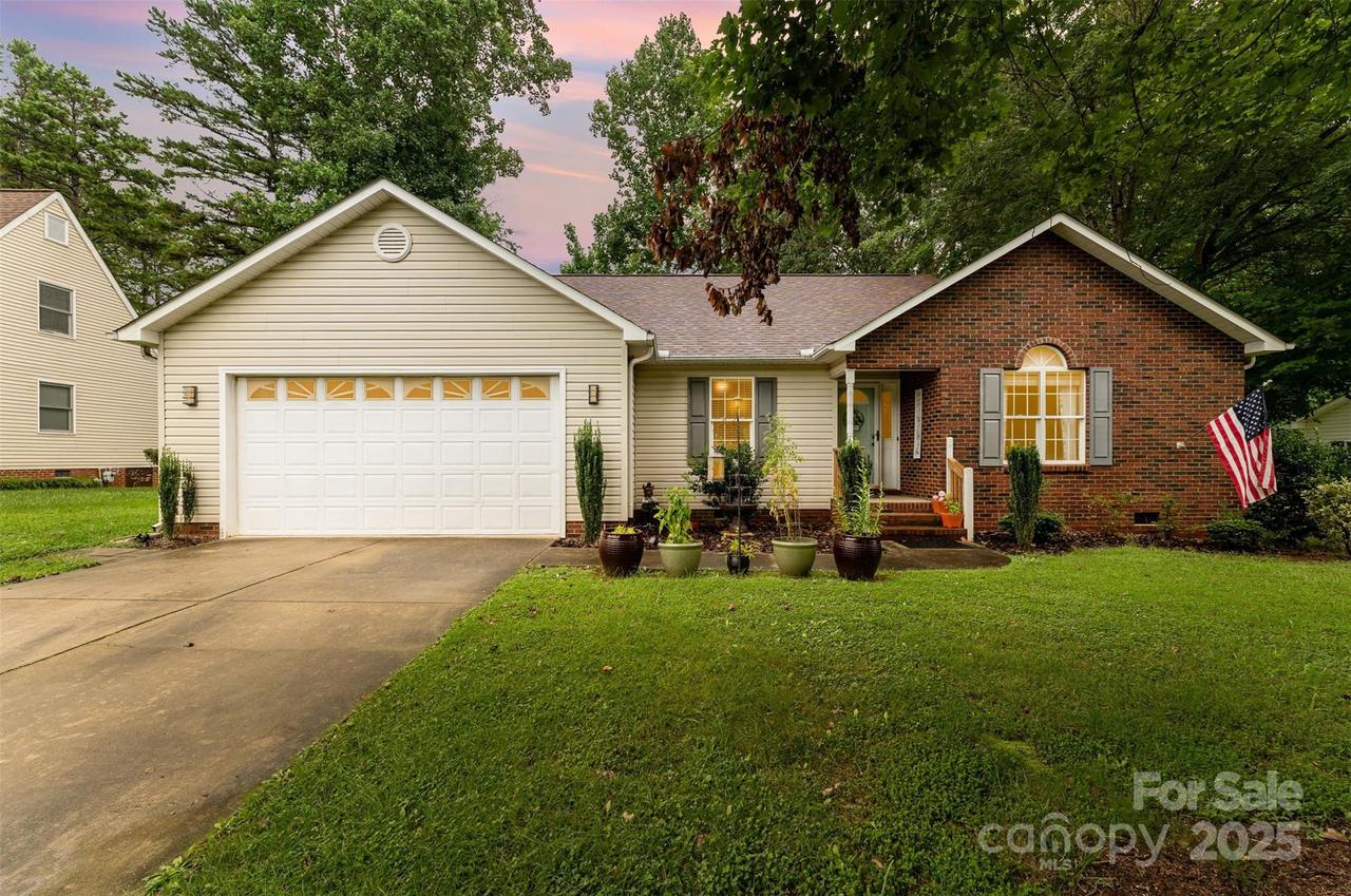 505 Hunters Way, Lexington, NC 27292