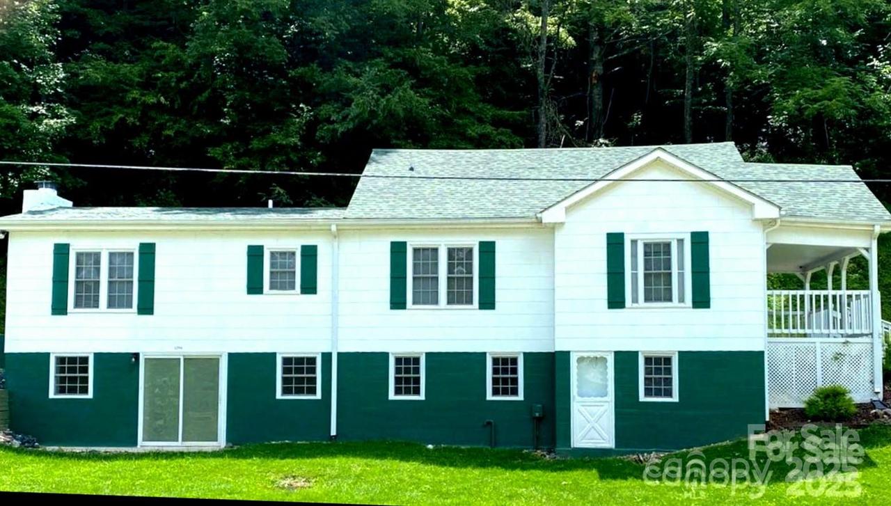 1294 Cane Creek Rd., Bakersville, NC 28705