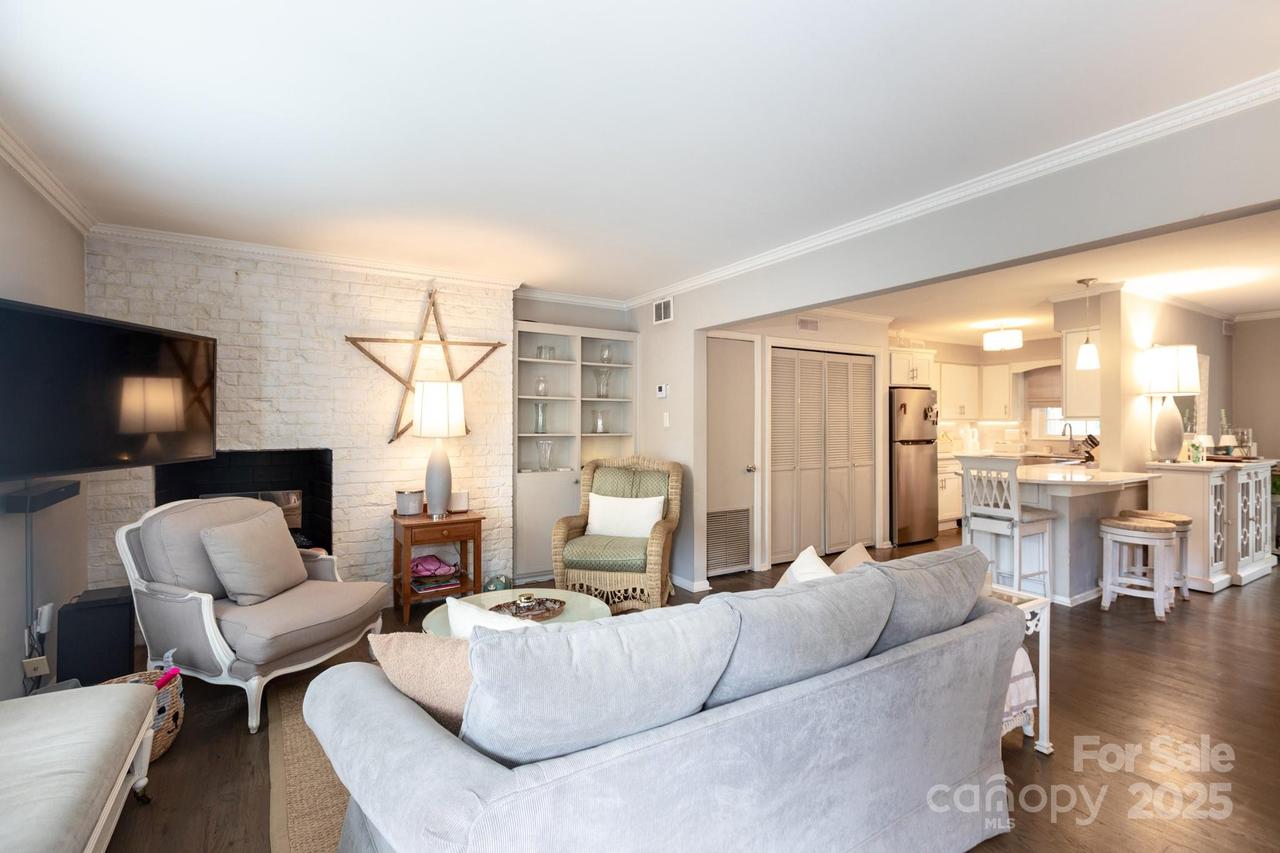 2229 Rexford Rd. #E, Charlotte, NC 28211