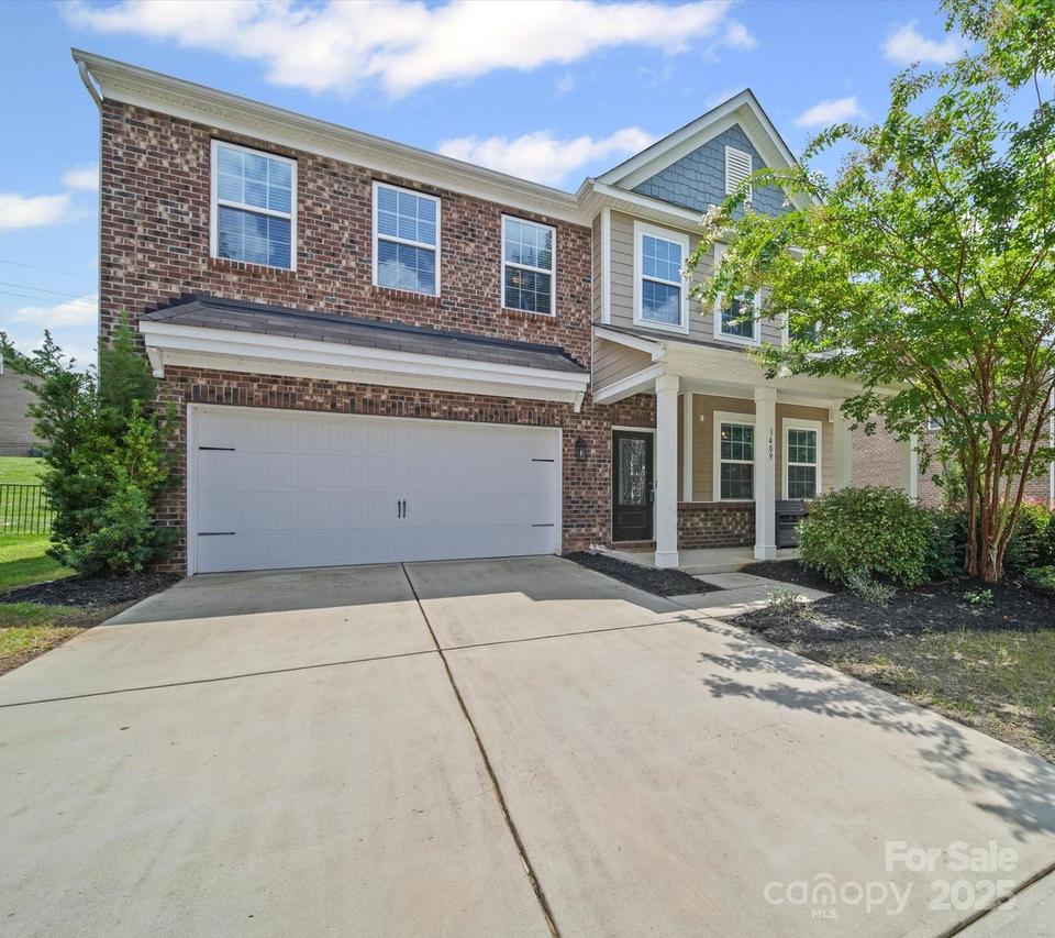 3409 Yarmouth Ln., Gastonia, NC 28056