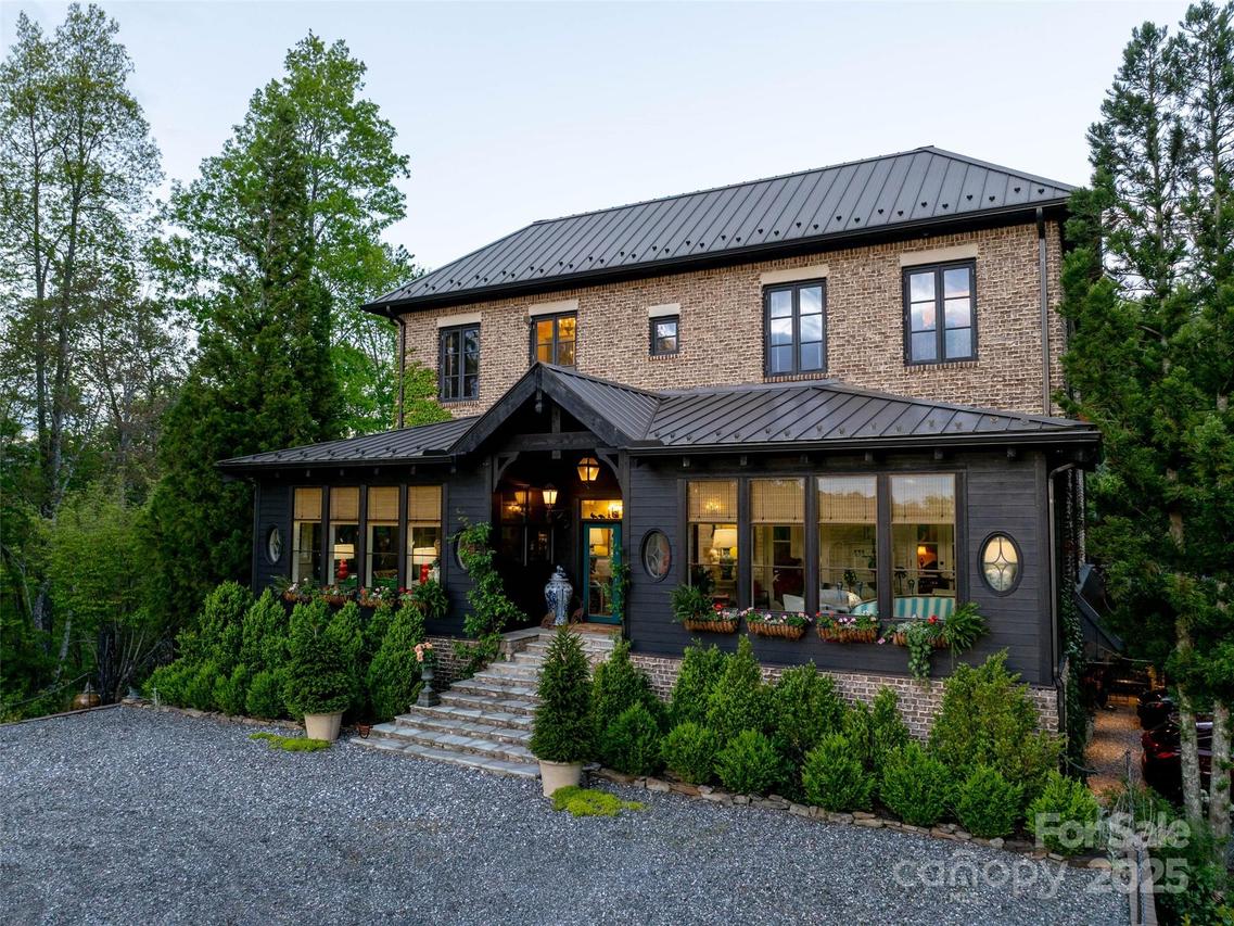 13084 Canada Rd., Tuckasegee, NC 28783