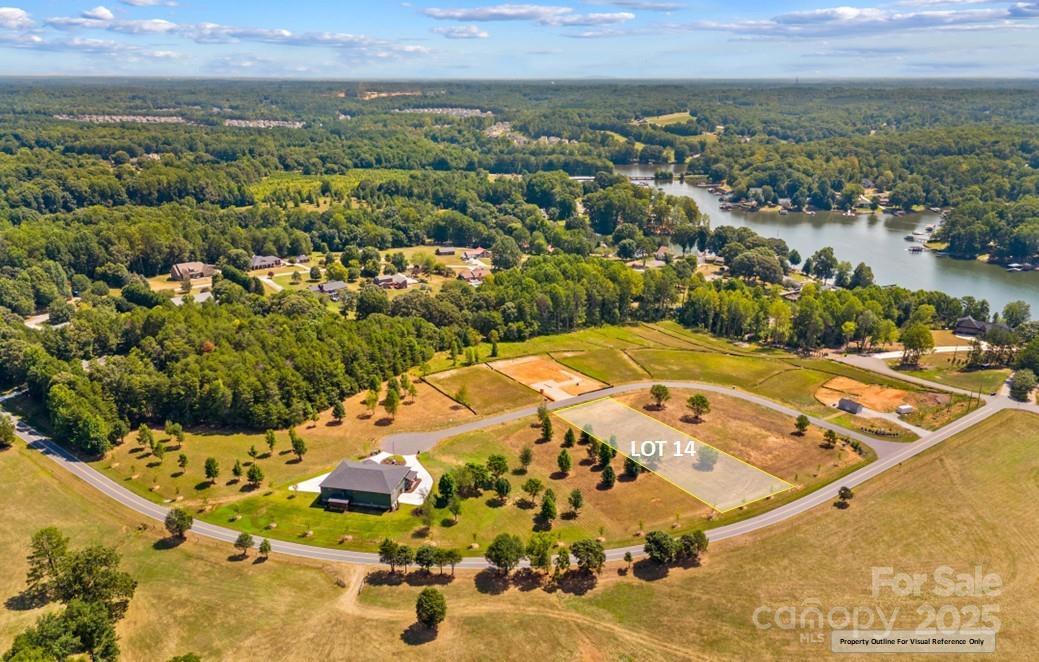 125 Bentley Ct. #14, Troutman, NC 28166
