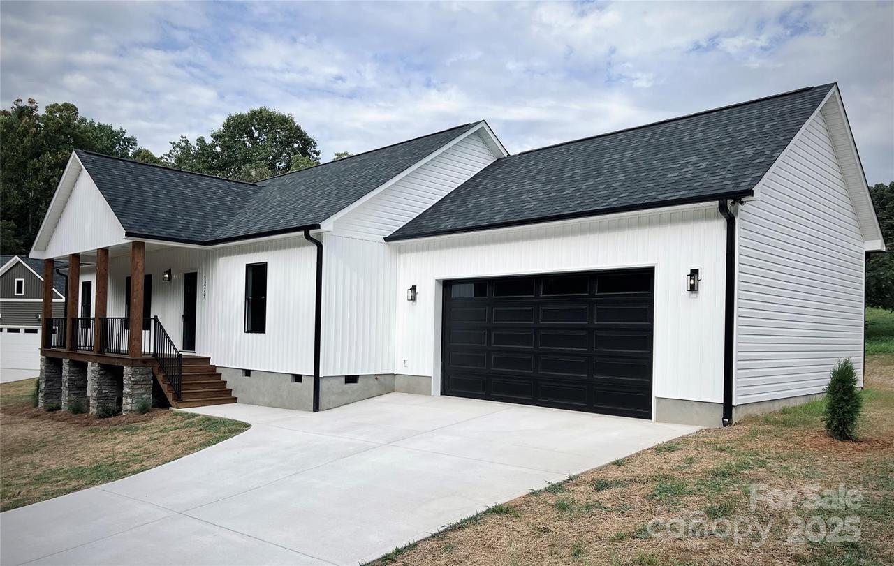 1479 20th St., Hickory, NC 28601