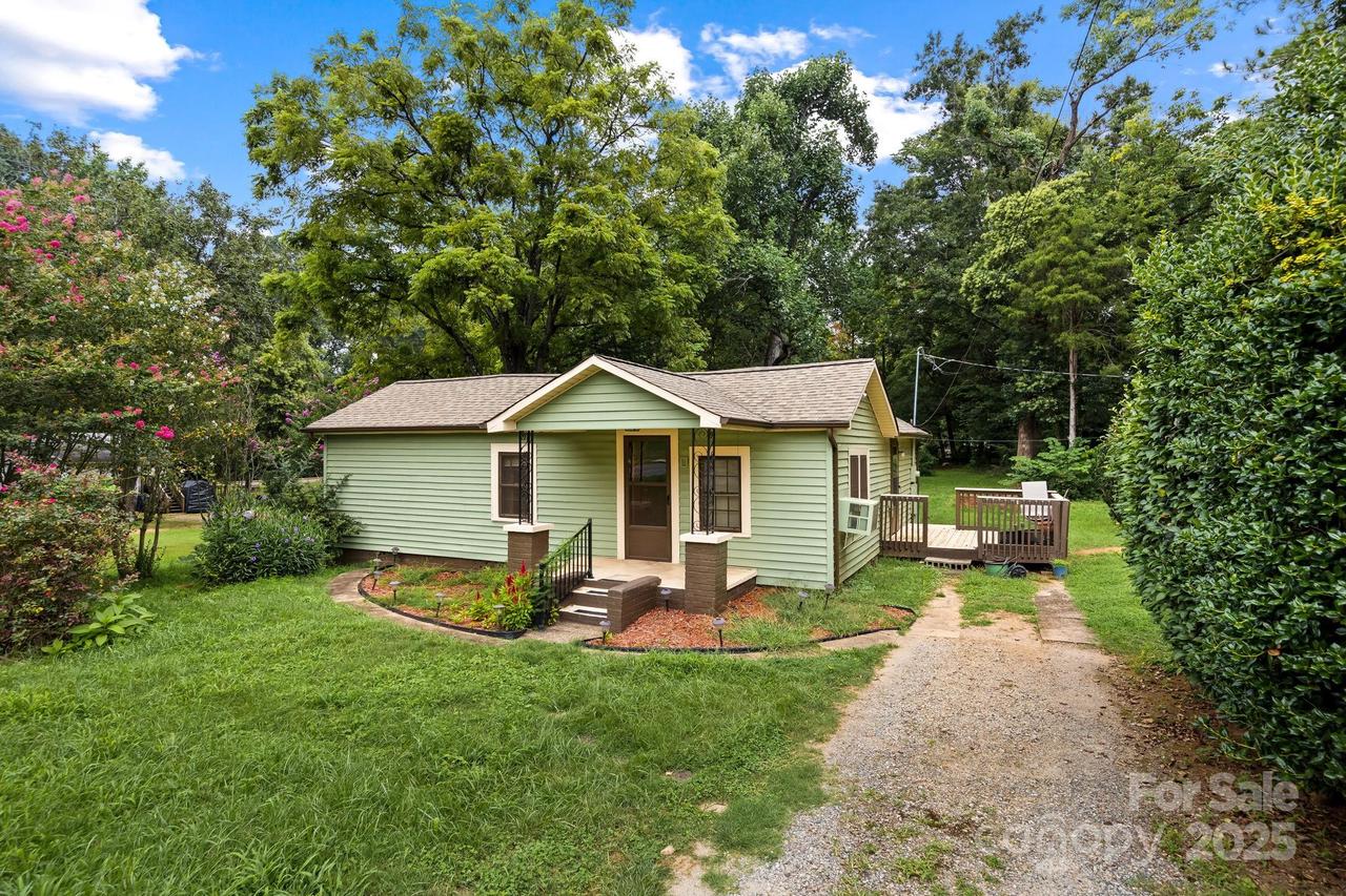 302 Margarette Ave., Belmont, NC 28012