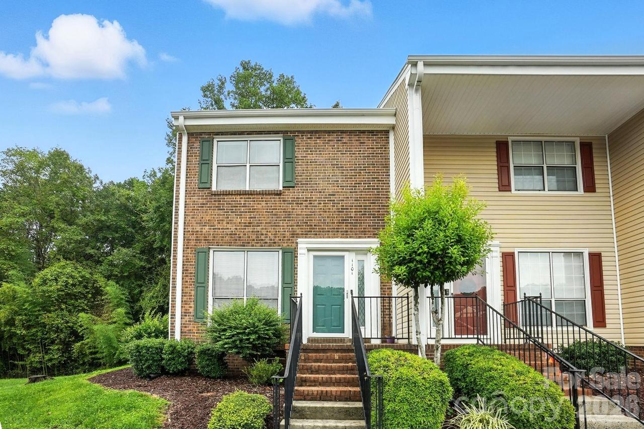 1101 Surry Ln., Gastonia, NC 28054