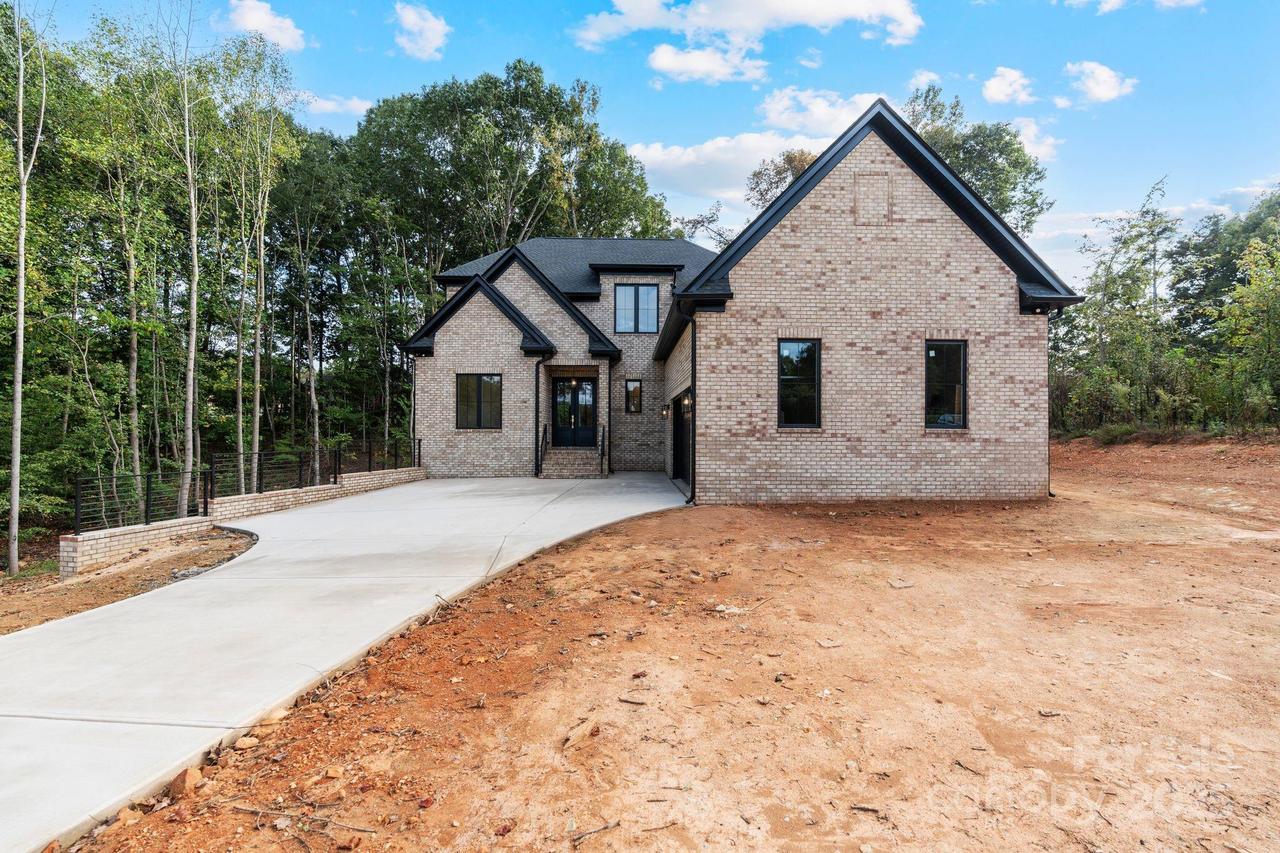 3204 Chancellor Ln., Monroe, NC 28110