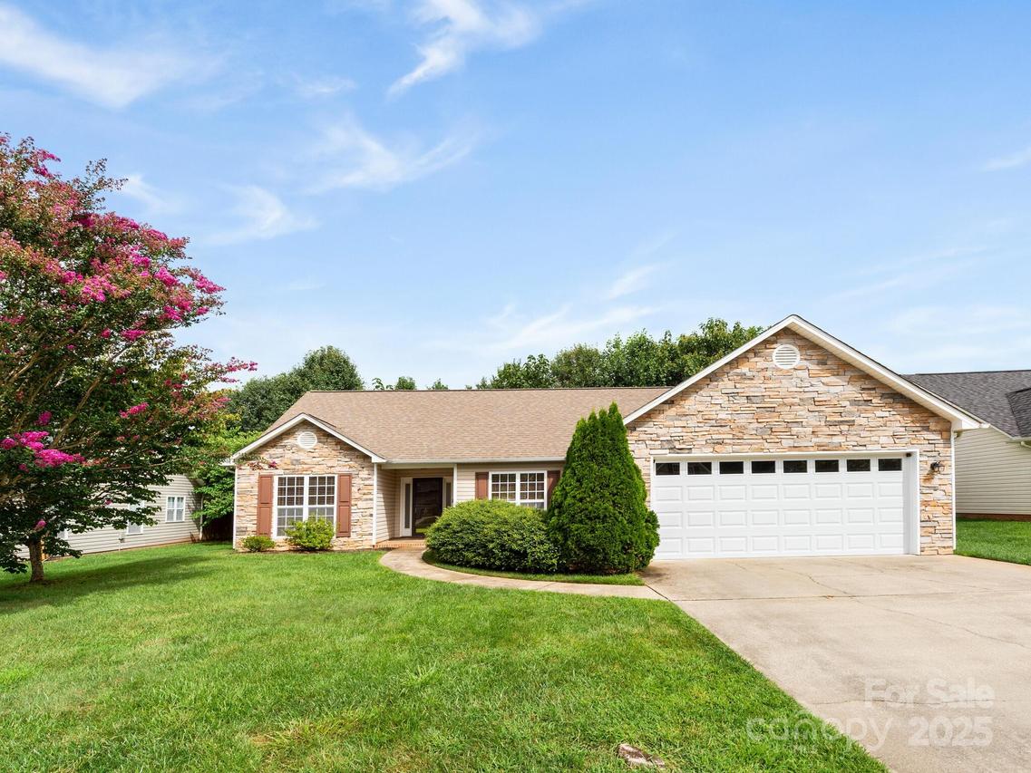 42 Morning Mist Rd., Fletcher, NC 28732