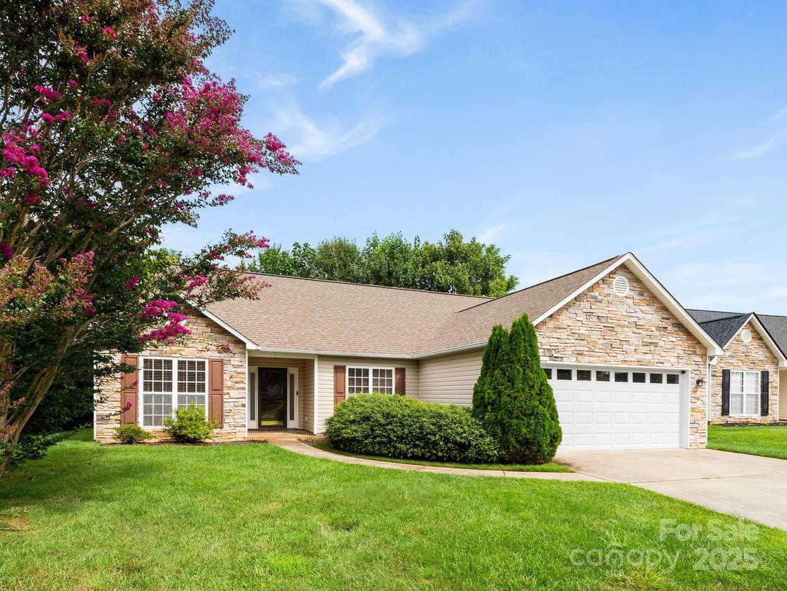 42 Morning Mist Rd., Fletcher, NC 28732