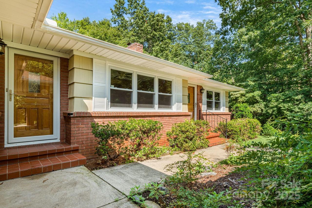 58 Blue Ridge Assembly Dr., Black Mountain, NC 28711