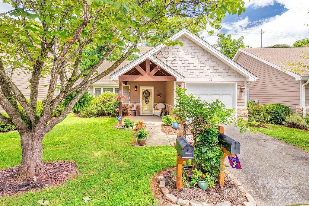 14 Kaylor Dr., Arden, NC 28704