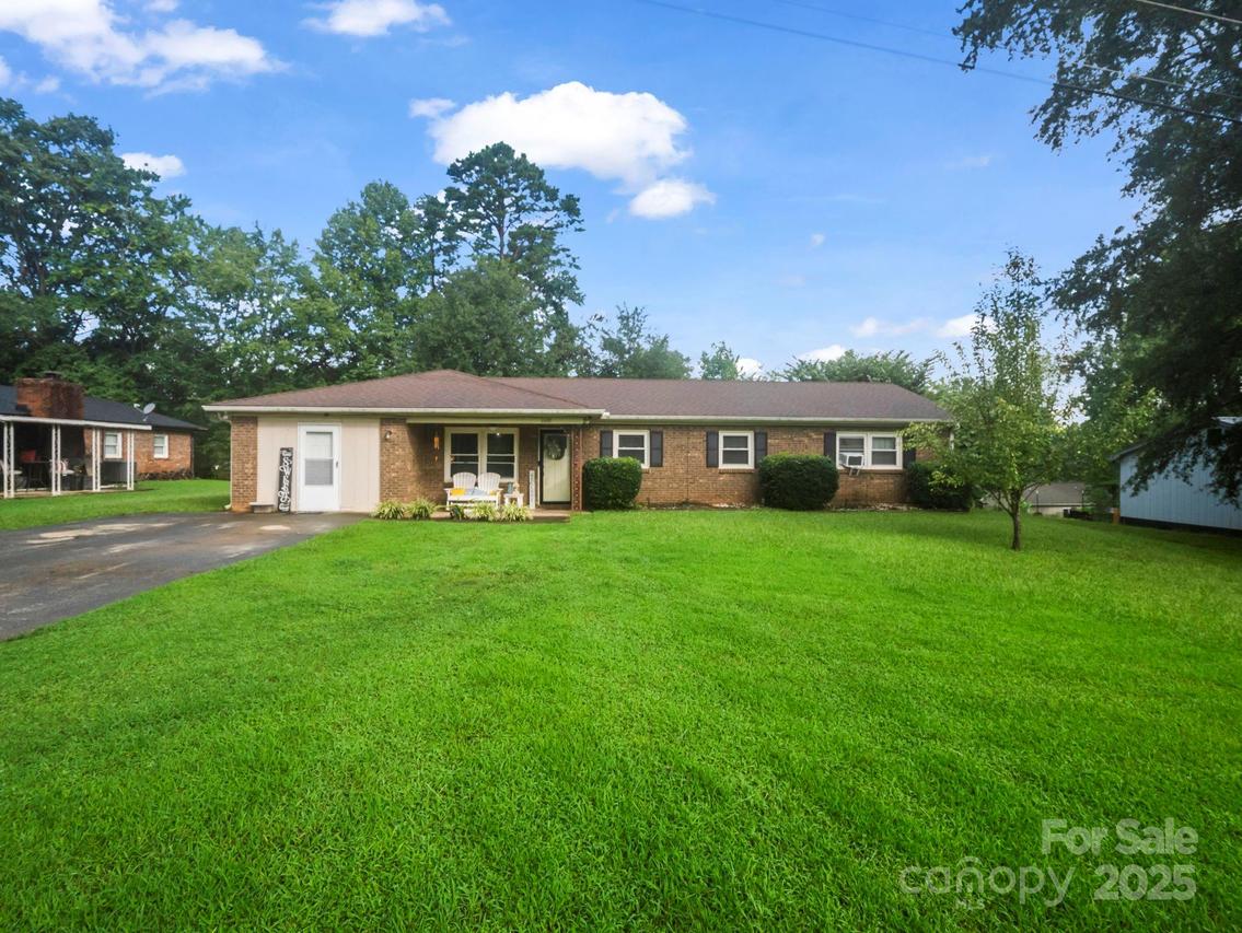 119 Oak Hill Dr., Forest City, NC 28043