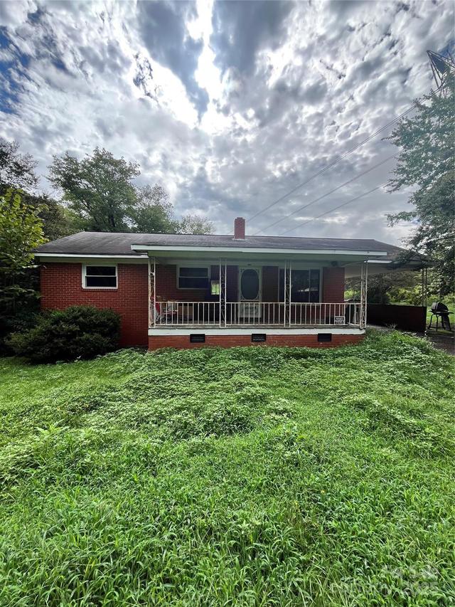 1908 Mayberry Rd., Dallas, NC 28034