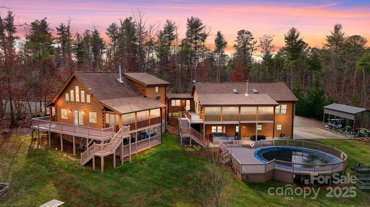2257 Quiet Creek Ln., Lenoir, NC 28645