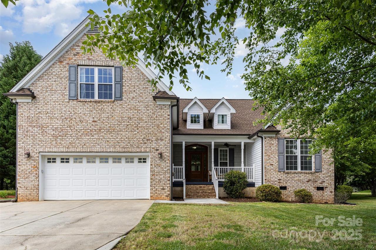 14807 Middlesborough Dr., Matthews, NC 28104