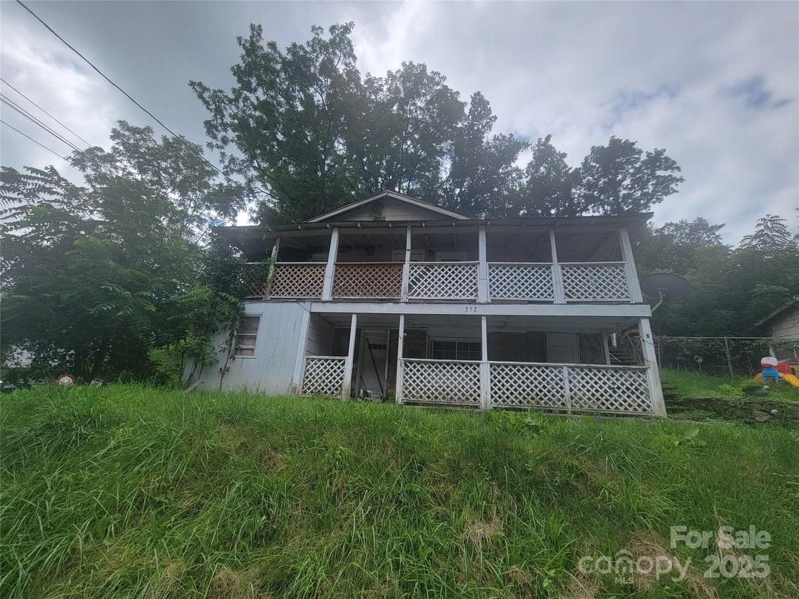352 Welch St., Waynesville, NC 28786