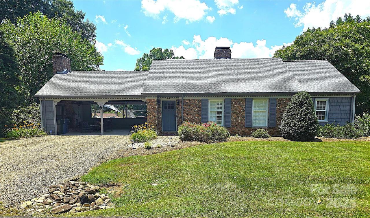 719 9th St., Hickory, NC 28601
