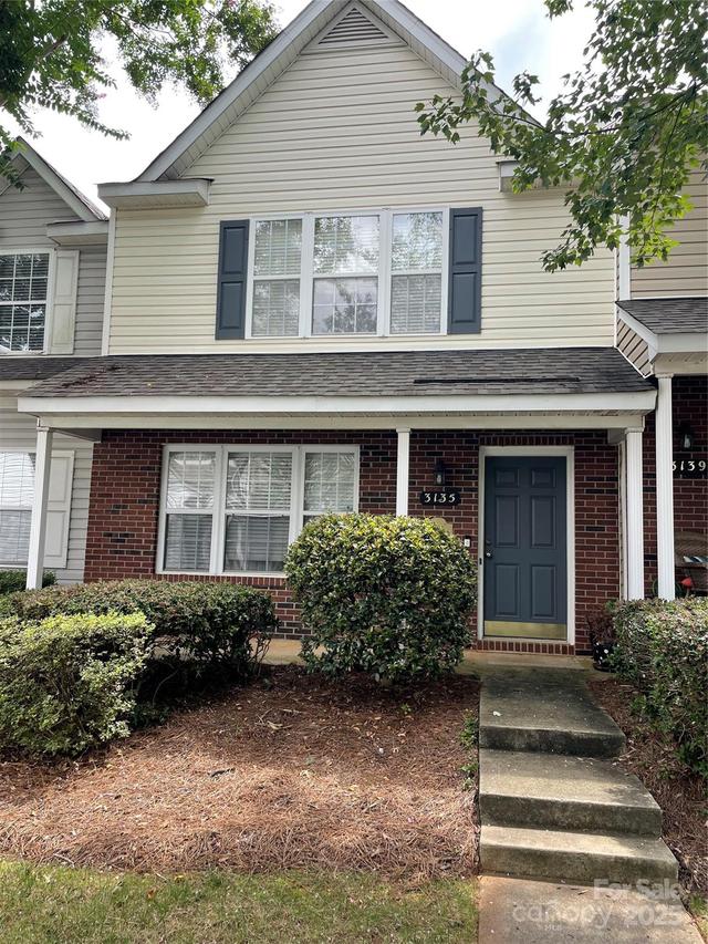 3135 Falling Rock Ct., Charlotte, NC 28213