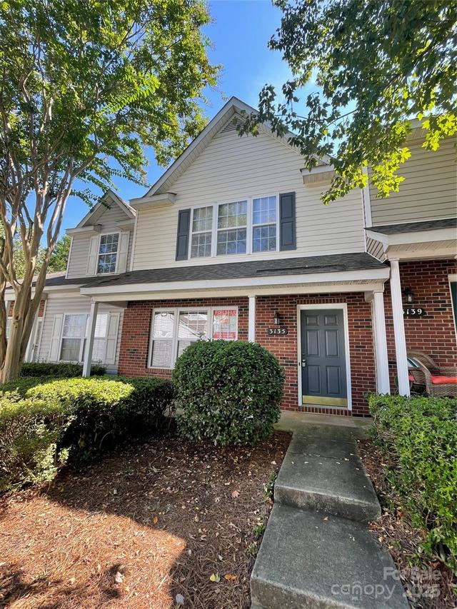 3135 Falling Rock Ct., Charlotte, NC 28213