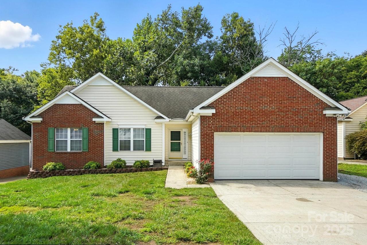 11531 Kempsford Dr., Charlotte, NC 28262