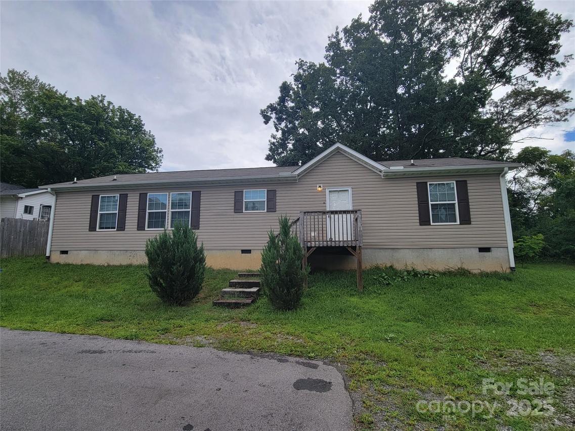 4 Dadoo Dr., Asheville, NC 28806