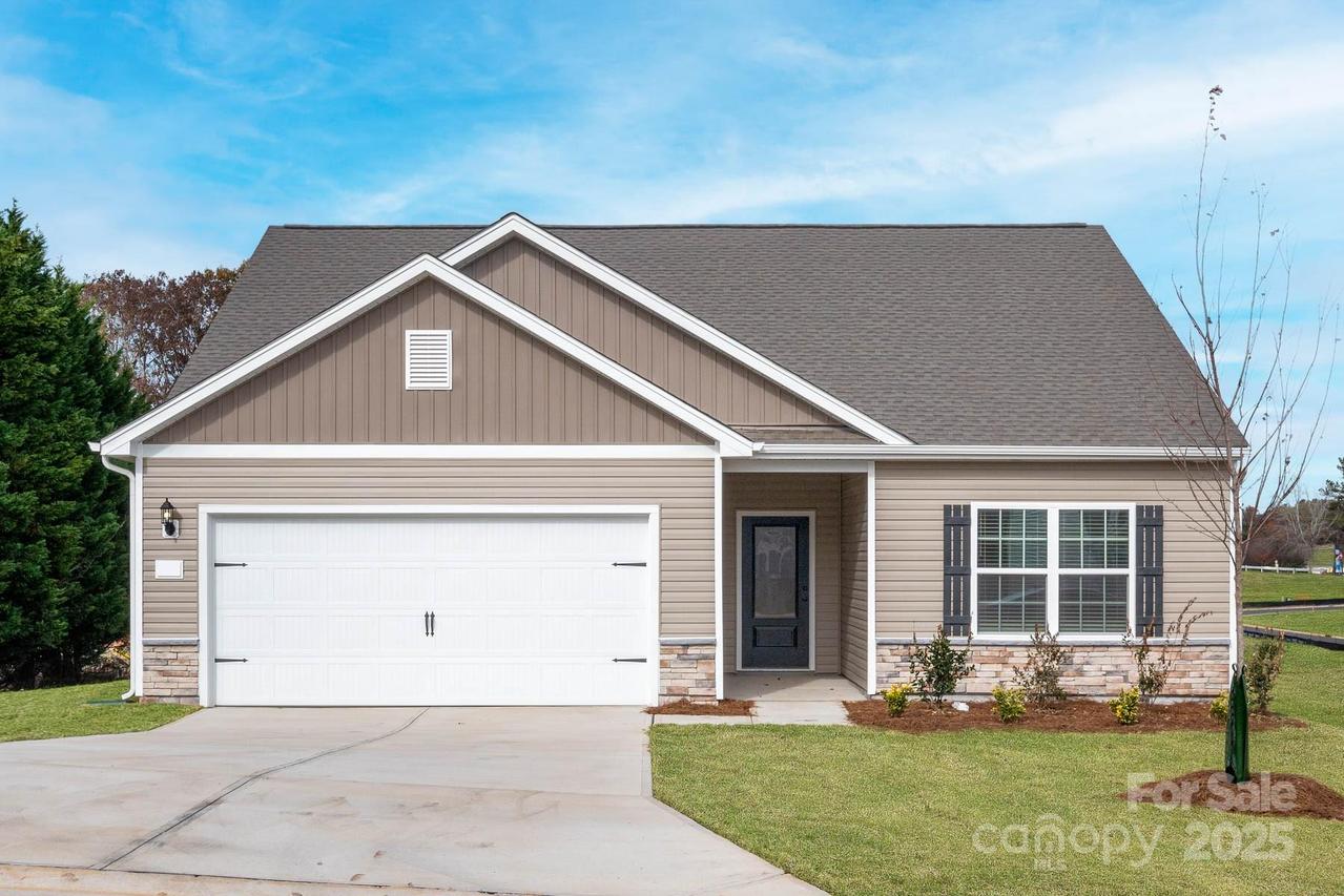 3467 Saddlebred Dr., Gastonia, NC 28052