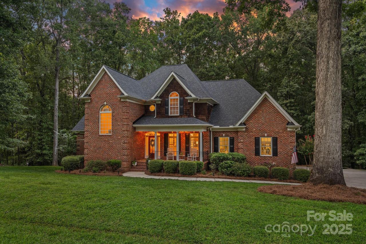 3502 Weddington Oaks Dr., Matthews, NC 28104