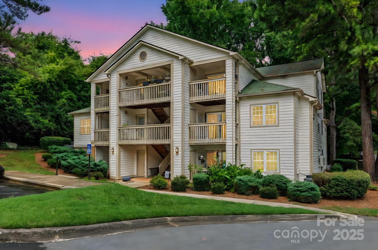 1052 Churchill Downs Ct. #C, Charlotte, NC 28211