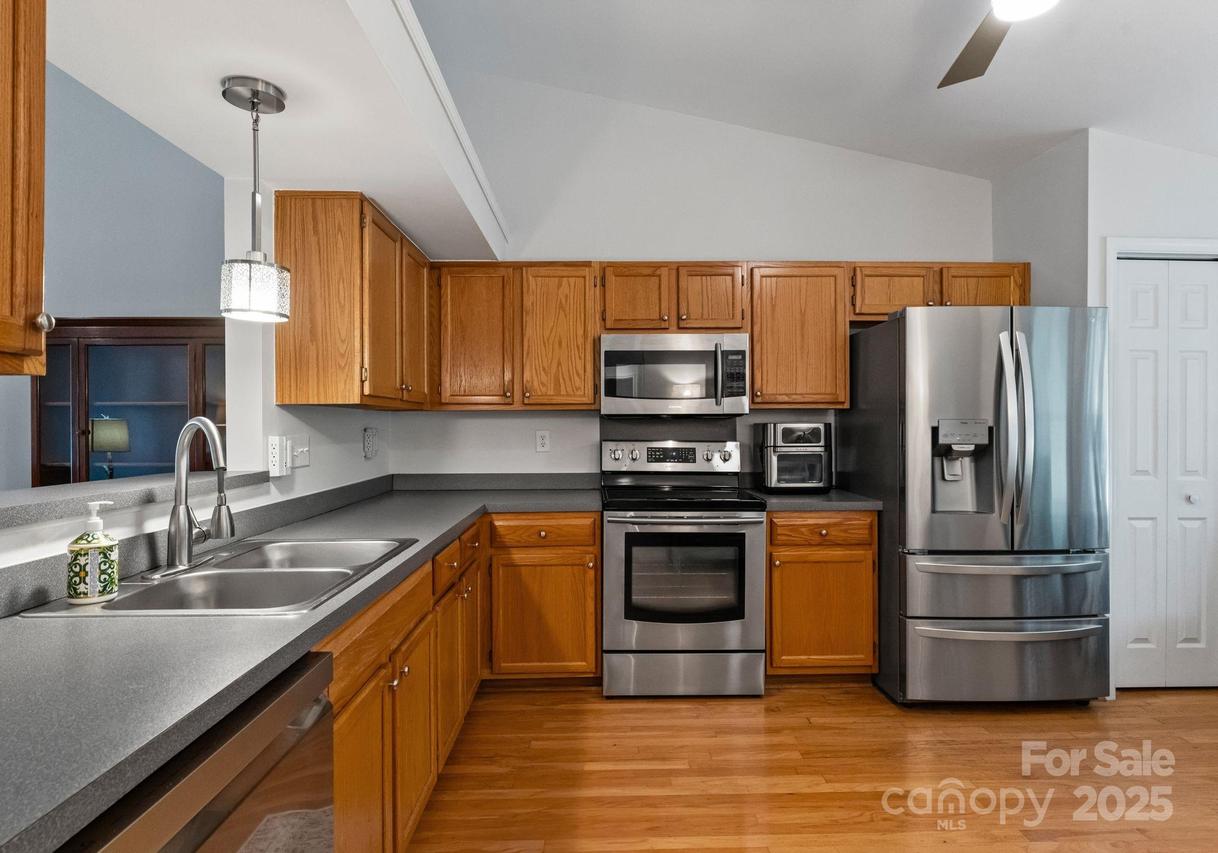 13624 Harvest Point Dr., Huntersville, NC 28078