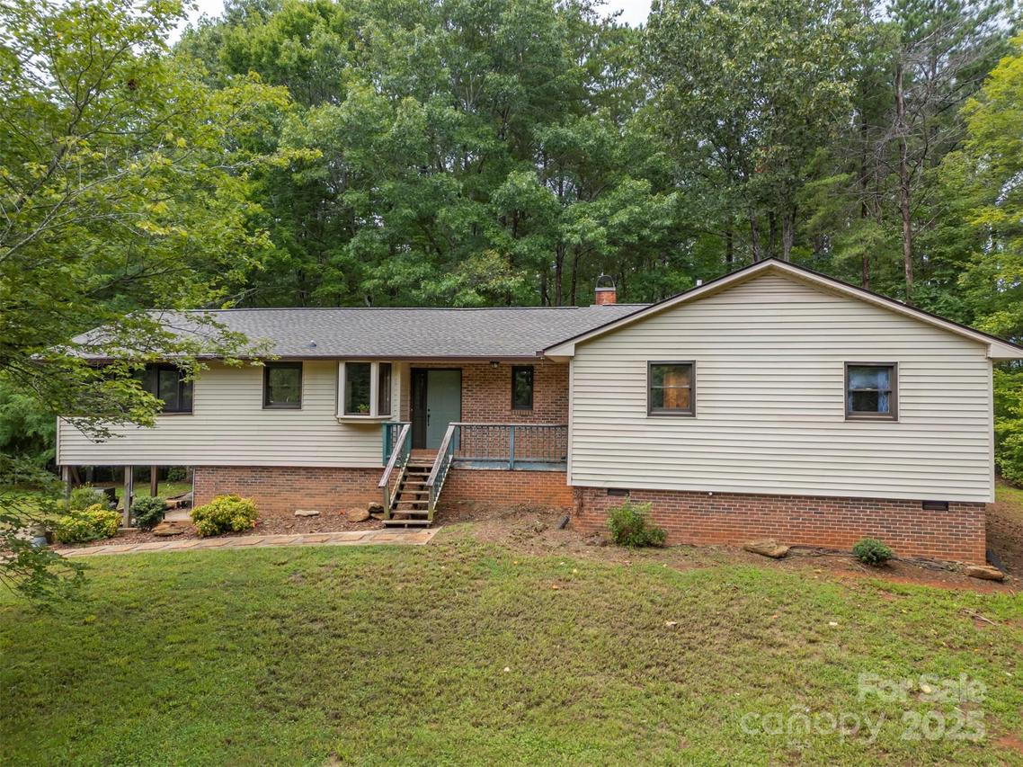 307 Owl Hollow Rd., Mill Spring, NC 28756