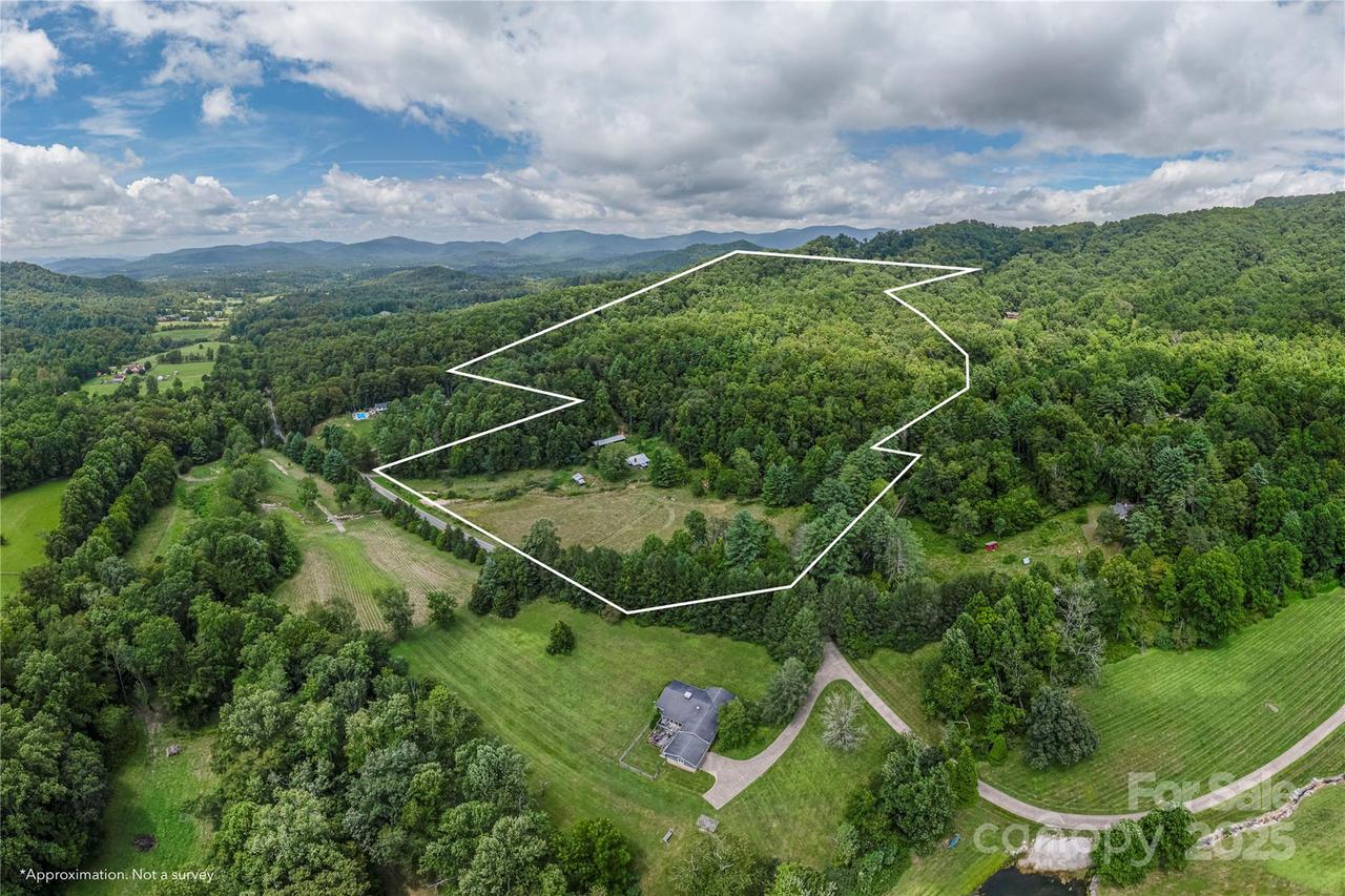 1221 Brush Creek Cir., Fairview, NC 28730