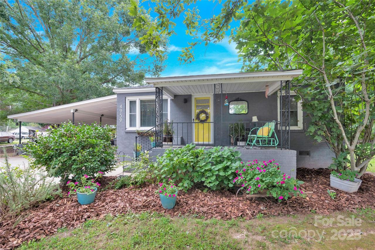 4959 King Wilkinson Rd., Denver, NC 28037
