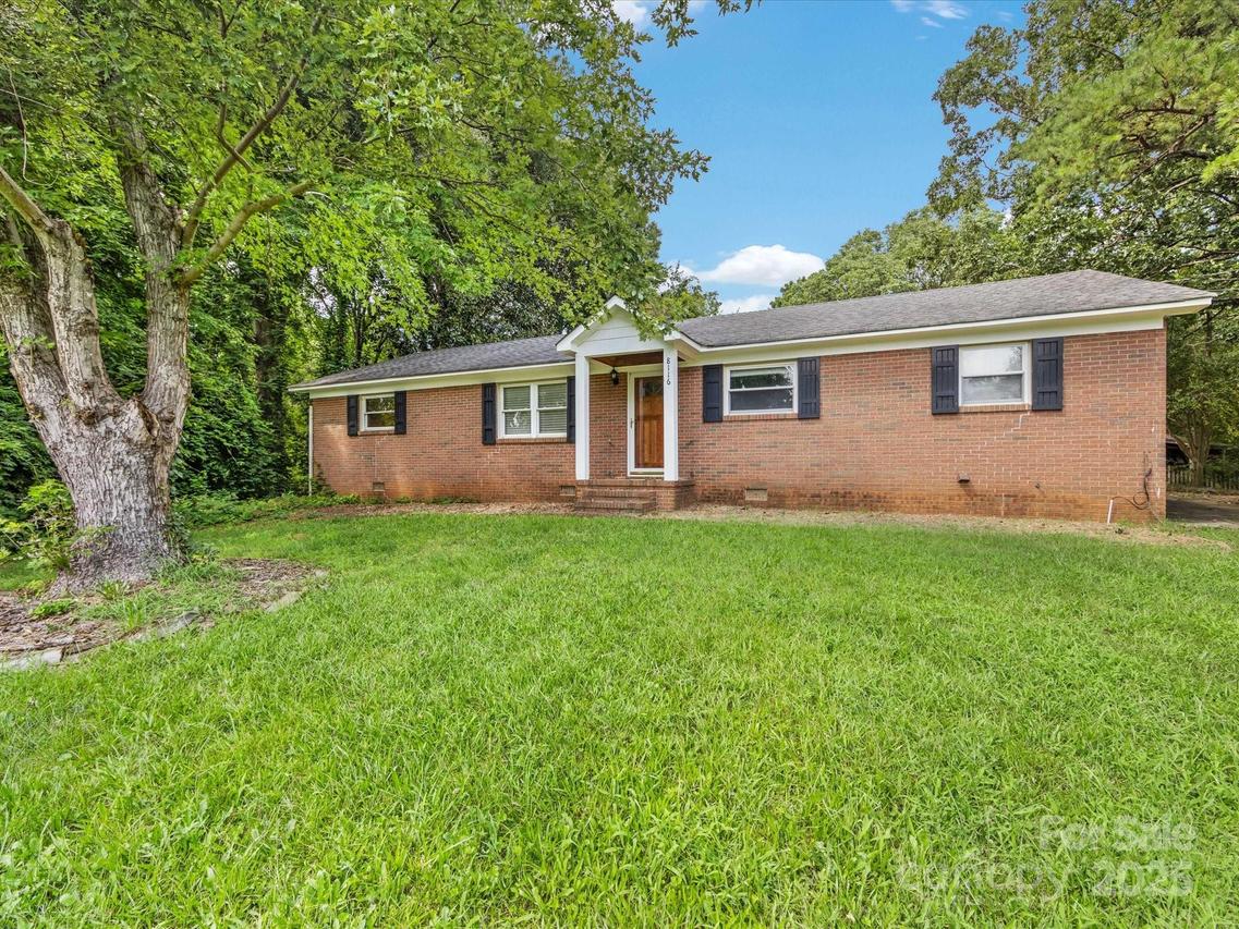 8116 Harriett Ave., Charlotte, NC 28216