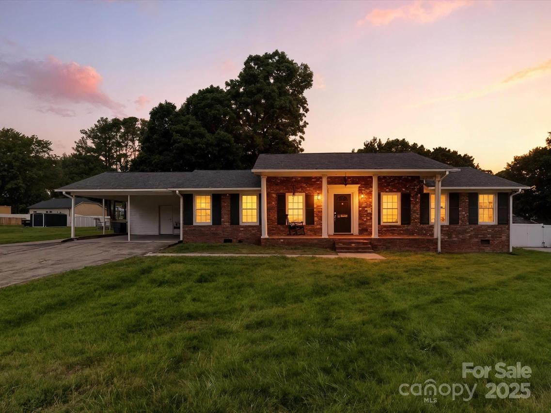 2426 Redbud Dr., Gastonia, NC 28056