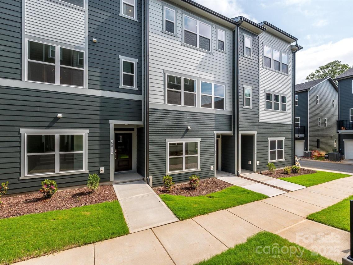 6009 Pivot Ct., Charlotte, NC 28205
