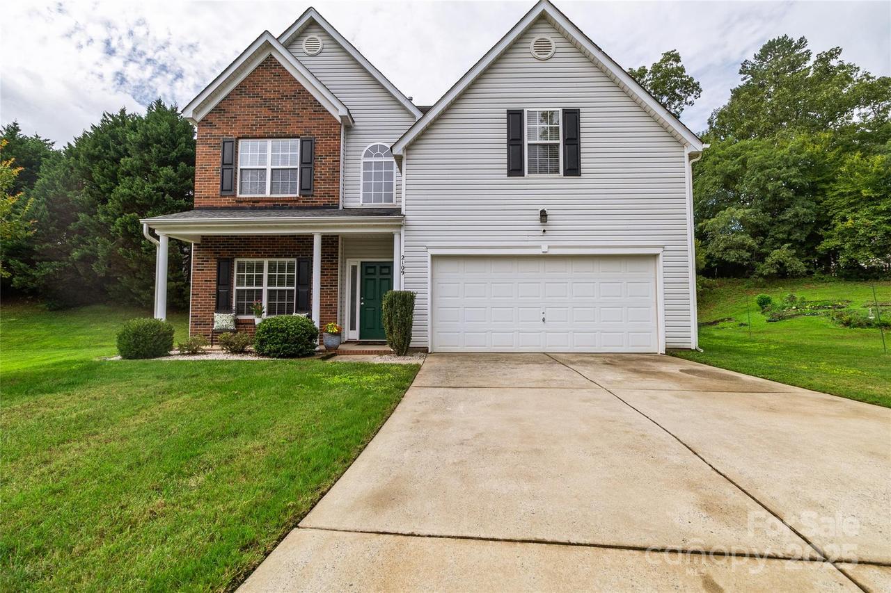 2109 Coral Berry Ln., Waxhaw, NC 28173