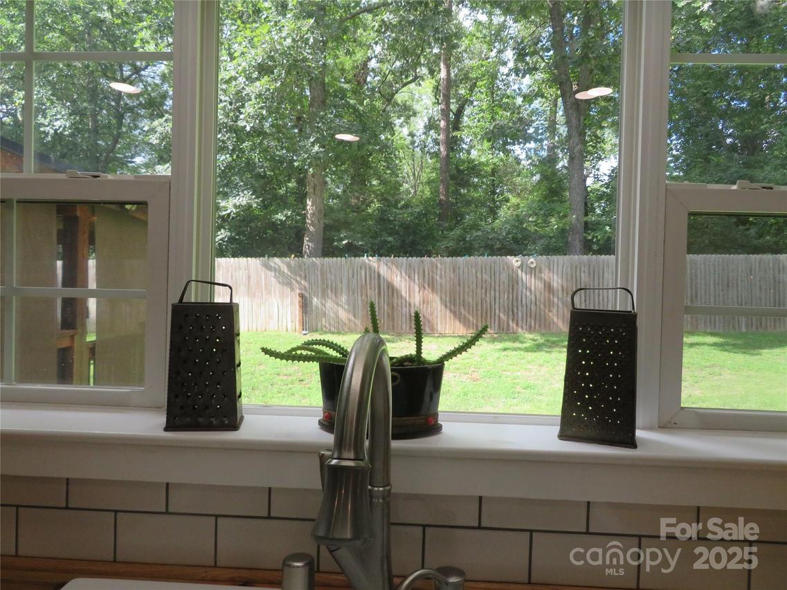 6093 Spartan Dr., Hudson, NC 28638