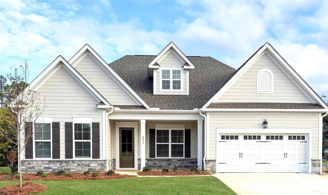 6853 Glen Abbey Ln. #8, Mount Pleasant, NC 28124