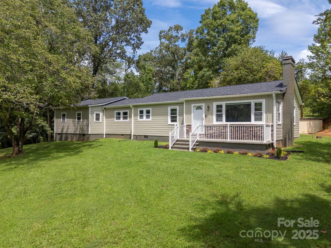 221 Red Barn Rd., Ellenboro, NC 28040