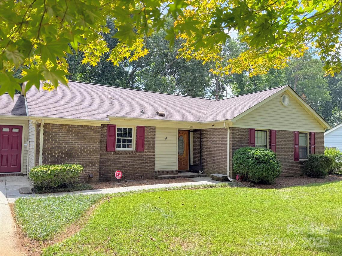 5832 Falstaff Dr., Charlotte, NC 28227